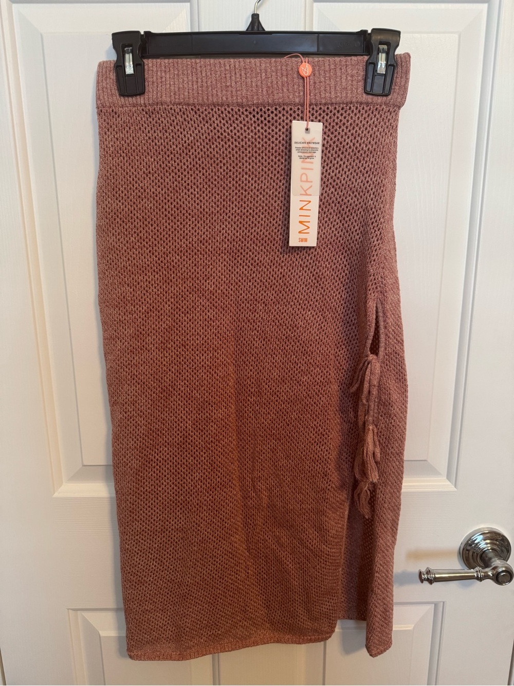 MINKPINK Swim Women’s Soft Blush Rose Crochet Skirt Small